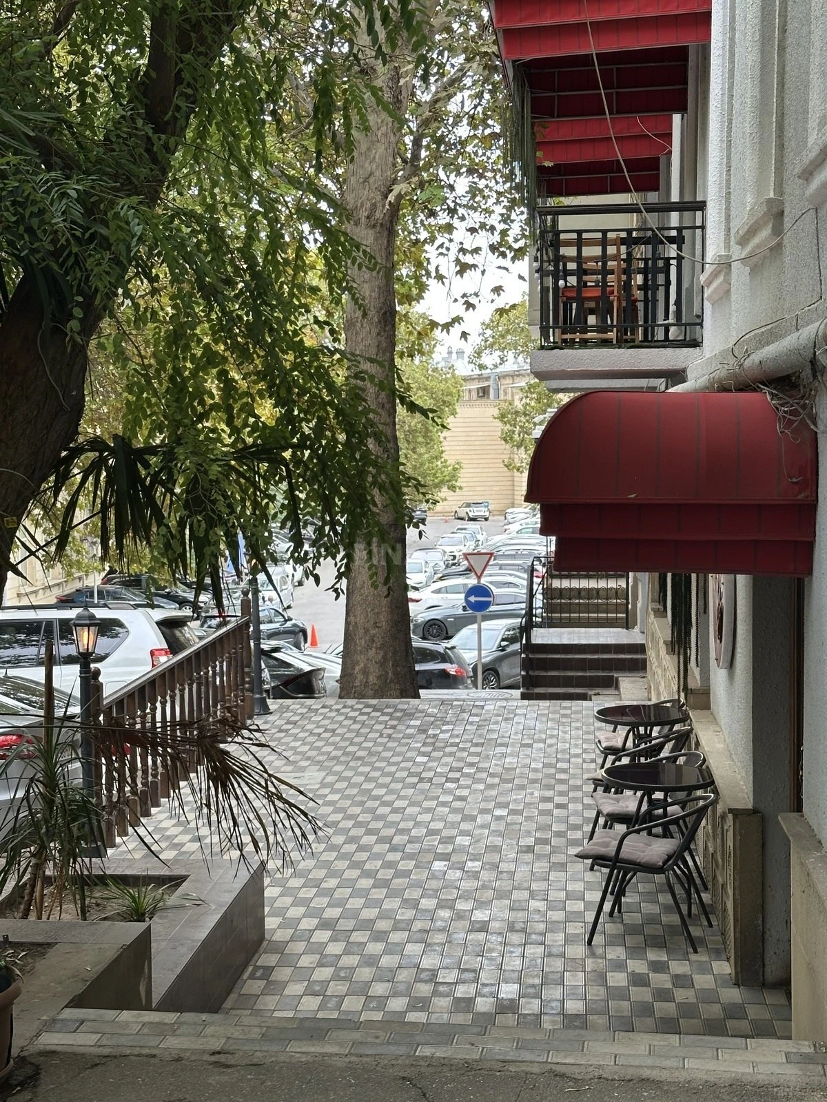 Kirayə verilir obyekt 90 m²