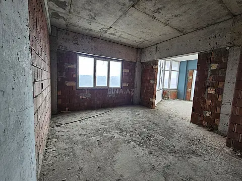 Satılır 4 otaqlı mənzil 166 m²