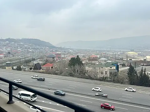 Satılır 4 otaqlı mənzil 166 m²