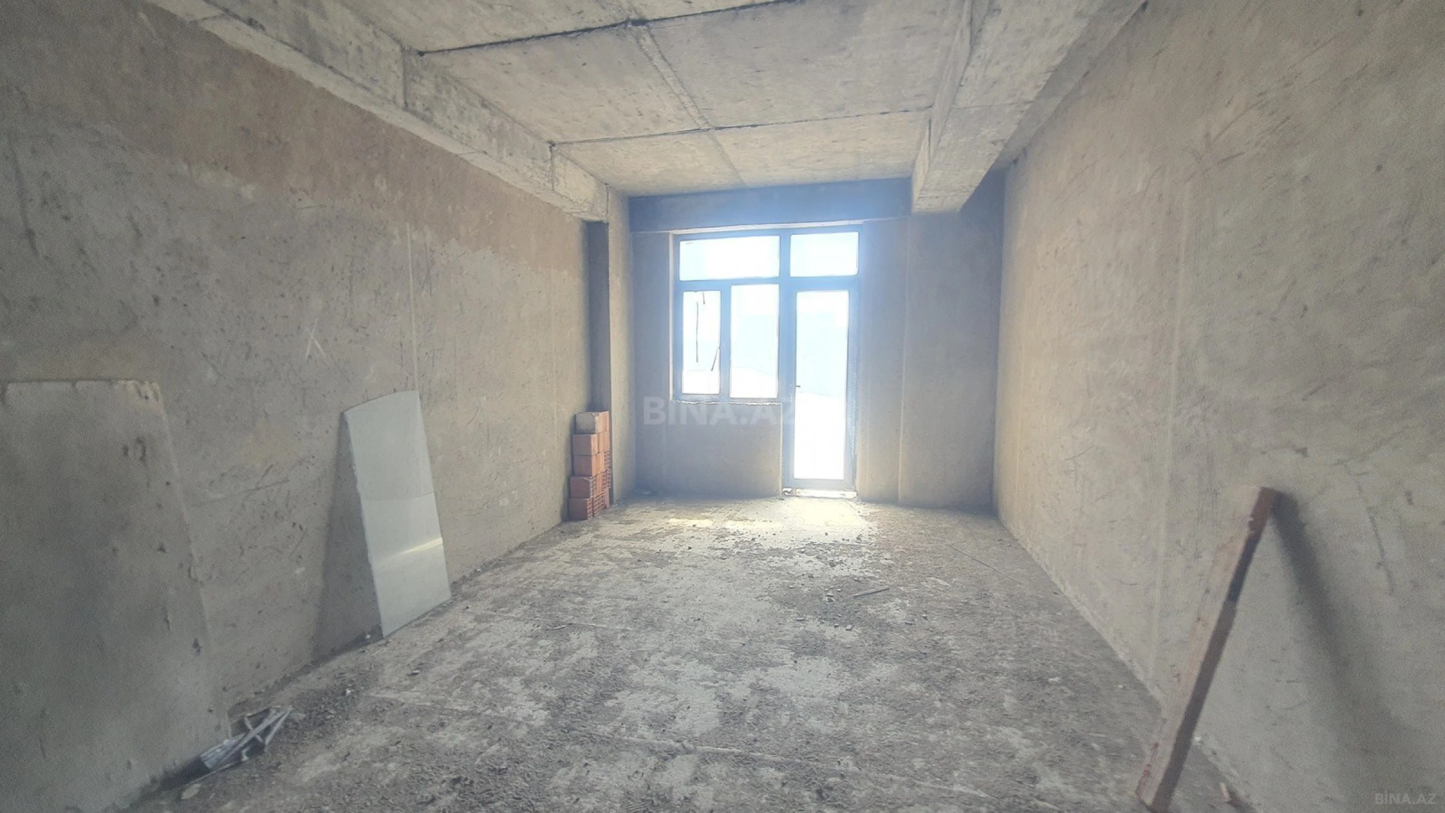 Satılır 4 otaqlı mənzil 227 m²
