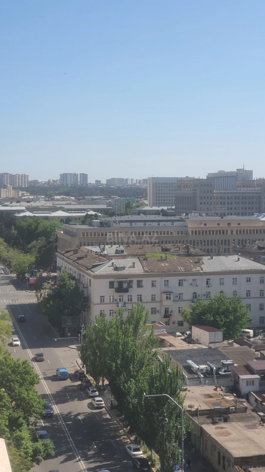 Satılır 4 otaqlı mənzil 227 m²