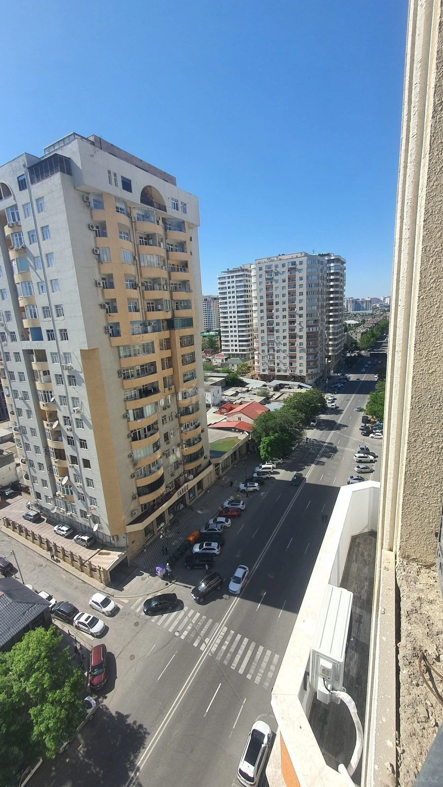 Satılır 4 otaqlı mənzil 227 m²