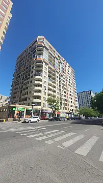 Satılır 4 otaqlı mənzil 227 m² — Bakı 4 otaq 227.00 m²