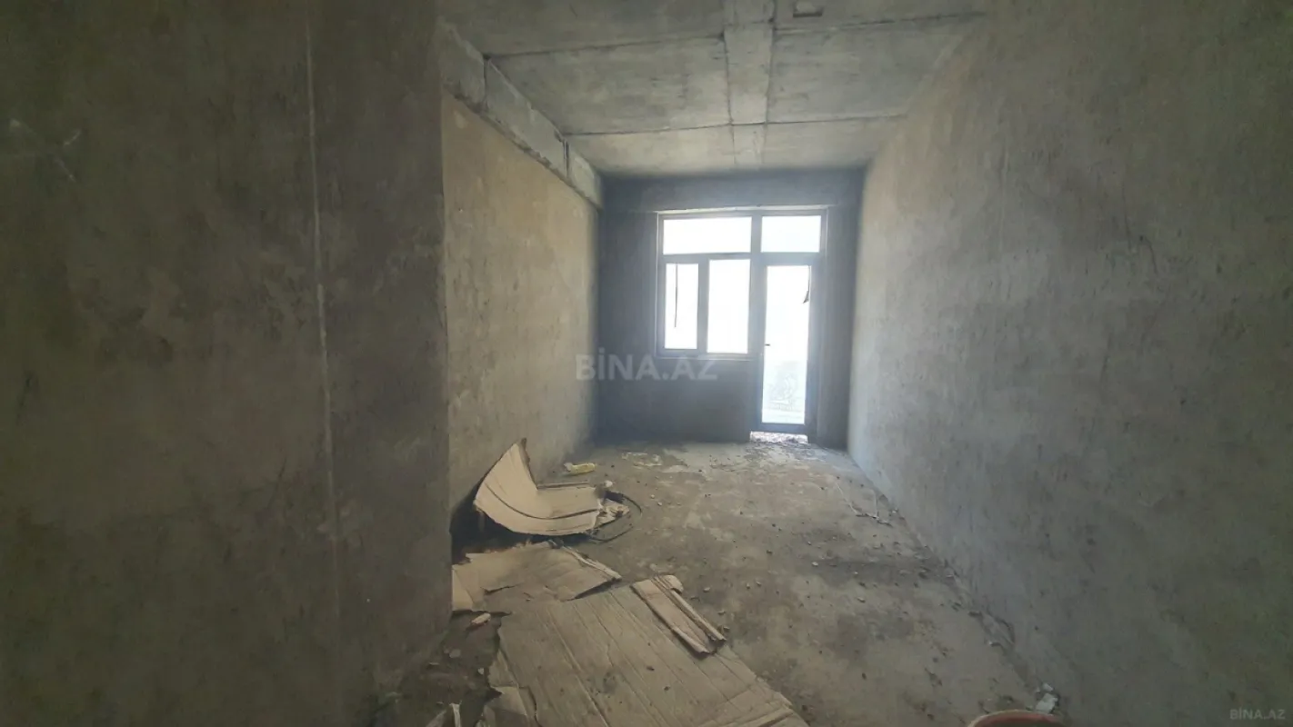 Satılır 4 otaqlı mənzil 227 m²