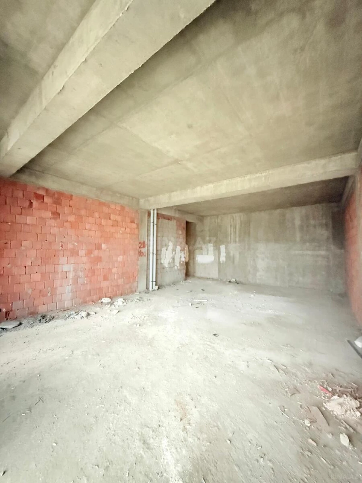 Satılır 2 otaqlı mənzil 75 m²