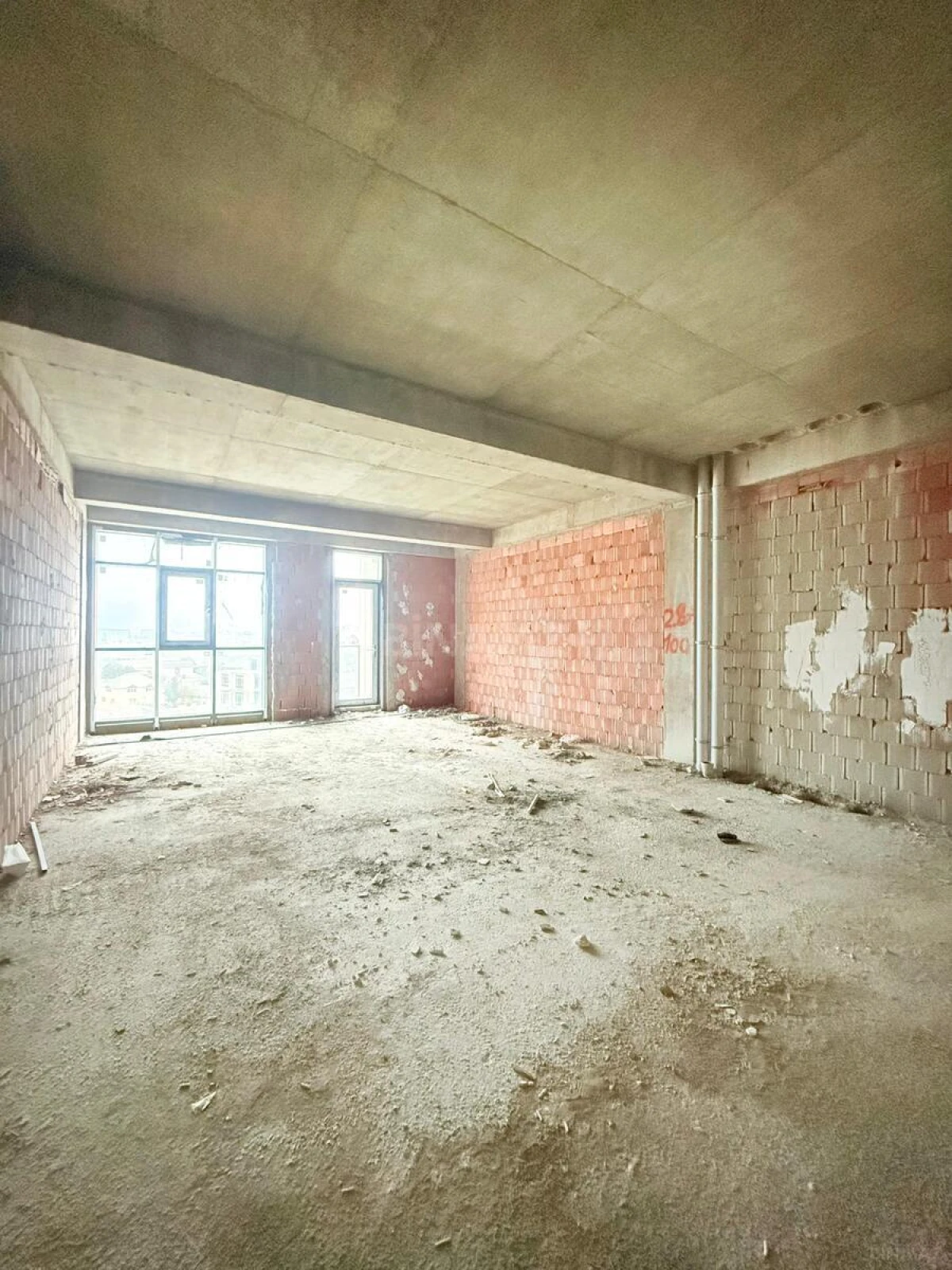 Satılır 2 otaqlı mənzil 75 m²