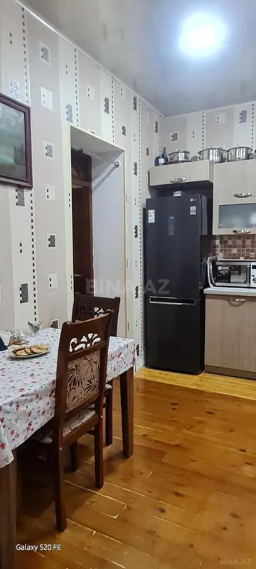 Satılır 5 otaqlı həyət evi 180 m²