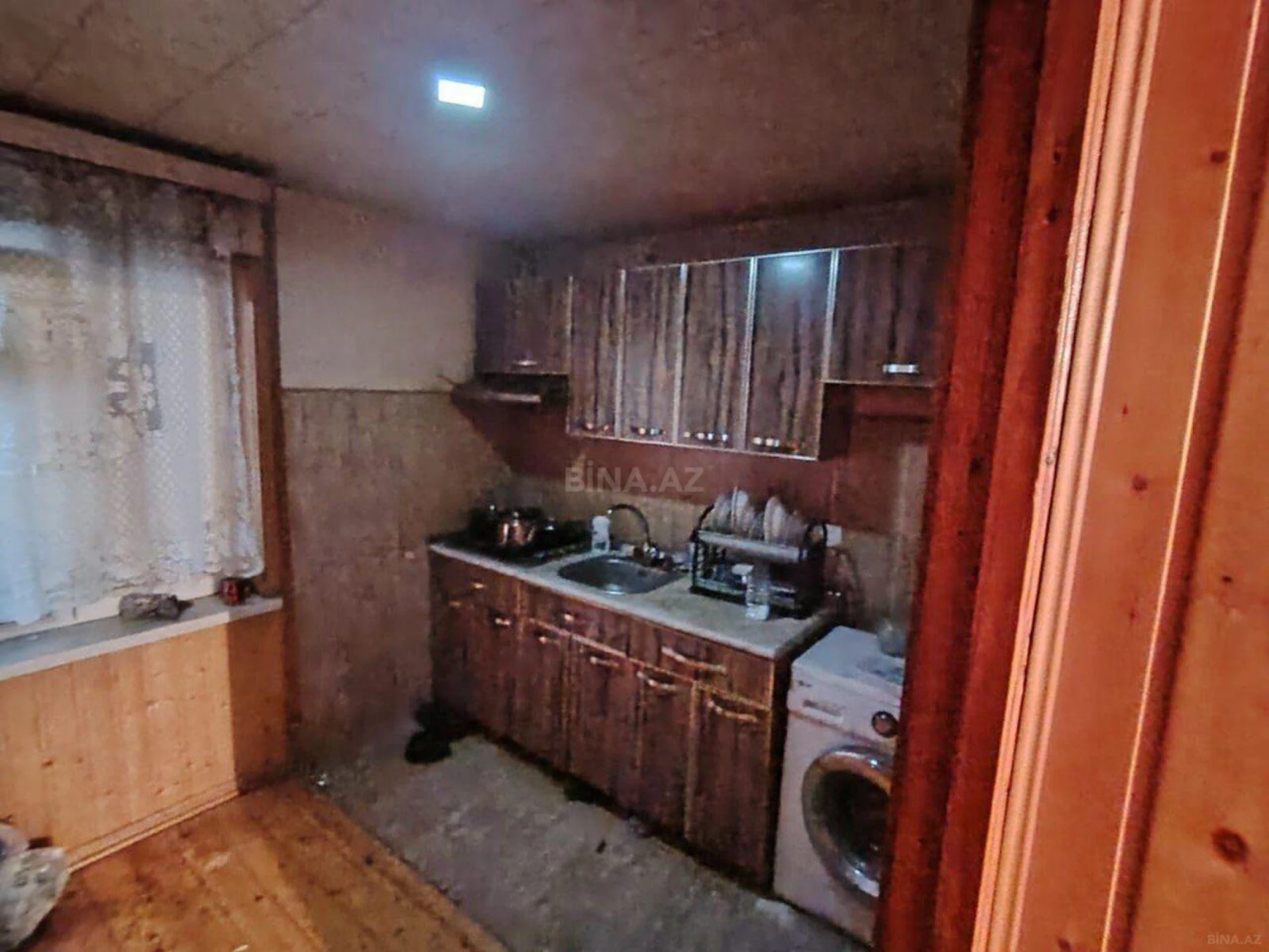 Satılır 5 otaqlı həyət evi 180 m²