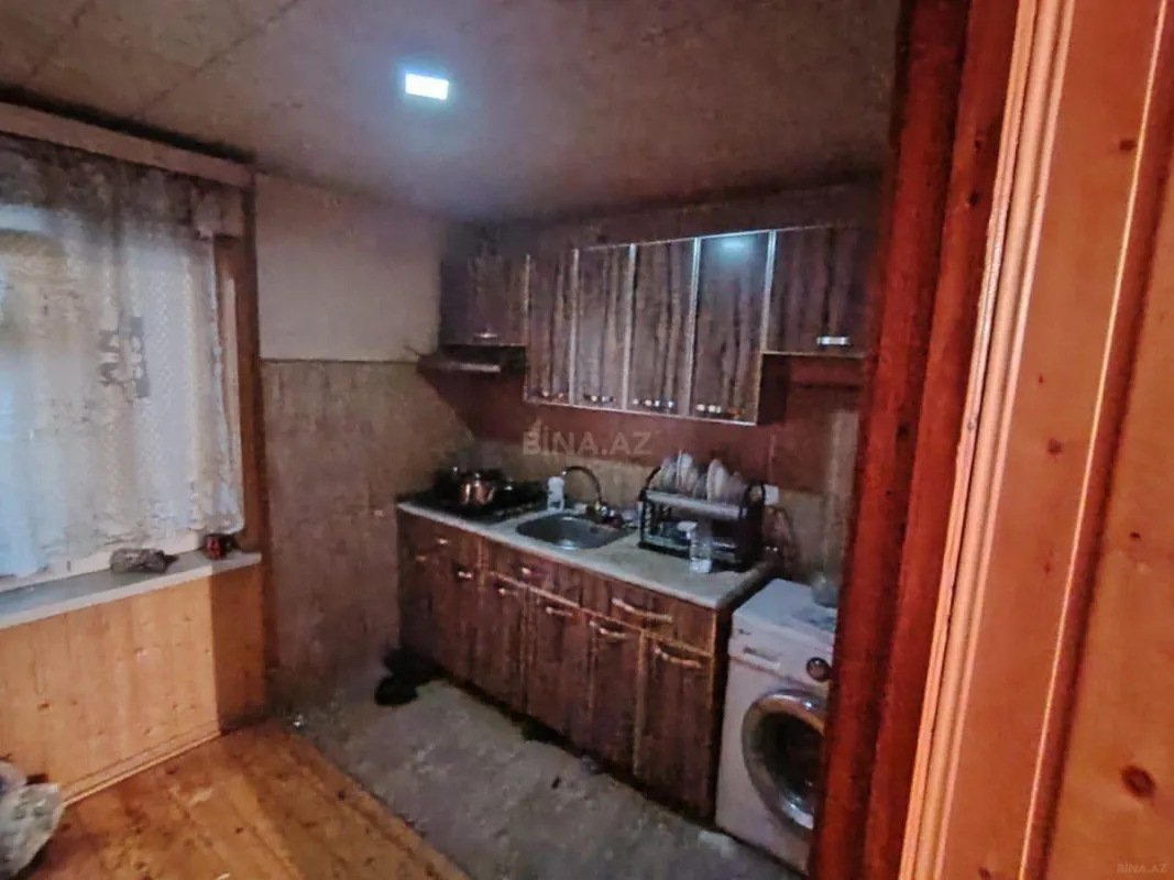 Satılır 5 otaqlı həyət evi 180 m²