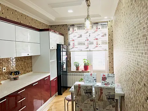 Satılır 2 otaqlı mənzil 70 m²