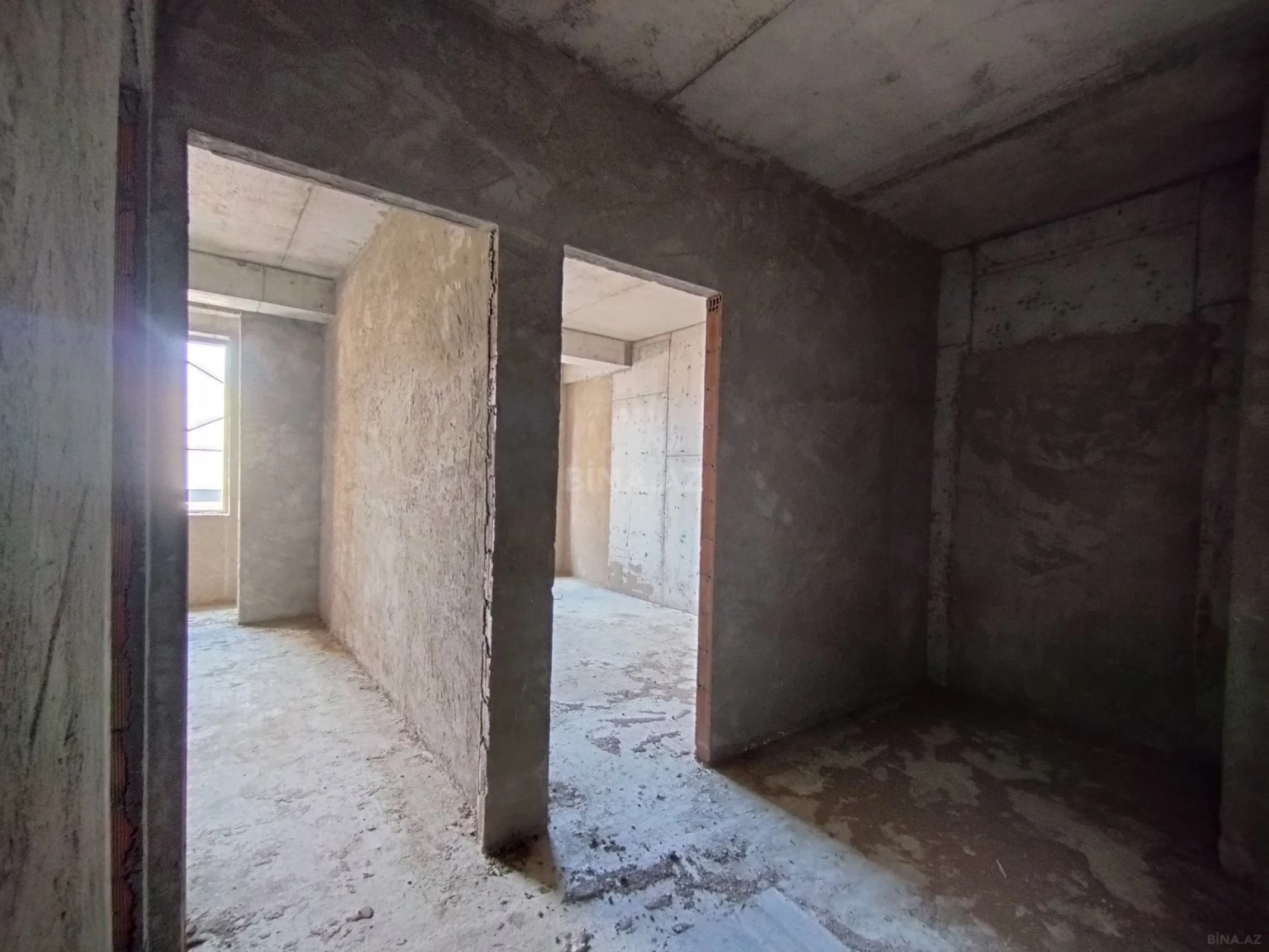 Satılır 3 otaqlı mənzil 133 m²