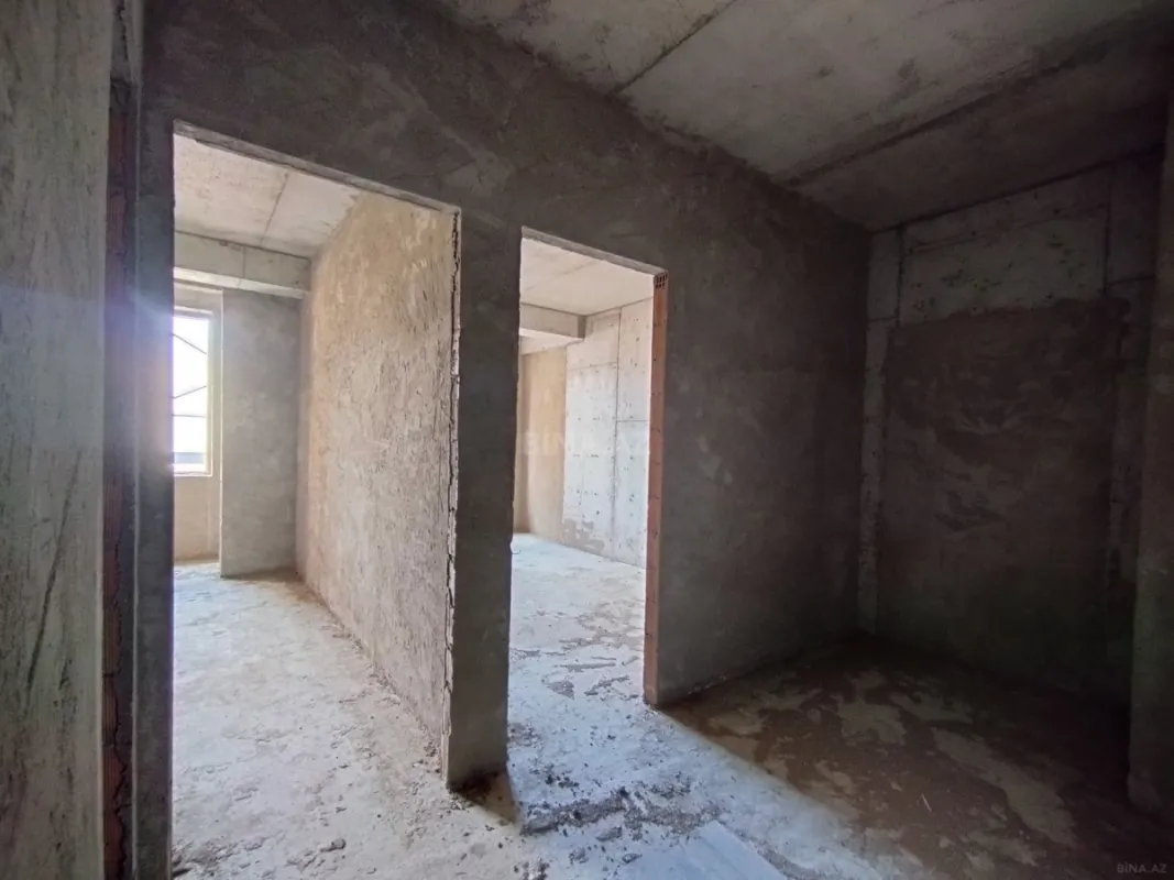 Satılır 3 otaqlı mənzil 133 m²