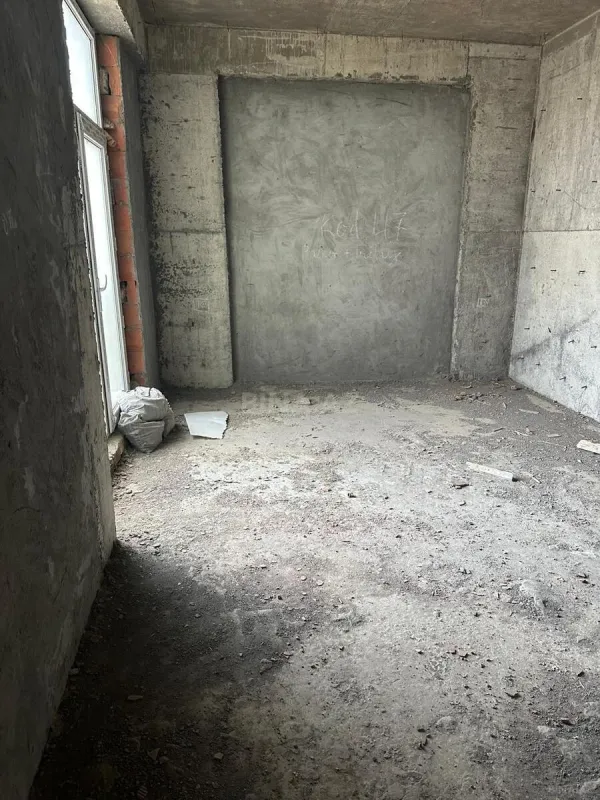 Satılır 3 otaqlı mənzil 133 m²