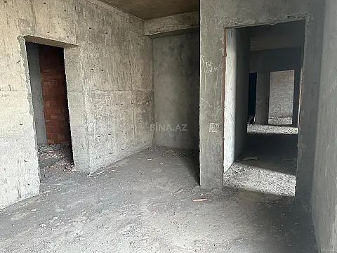 Satılır 3 otaqlı mənzil 133 m²