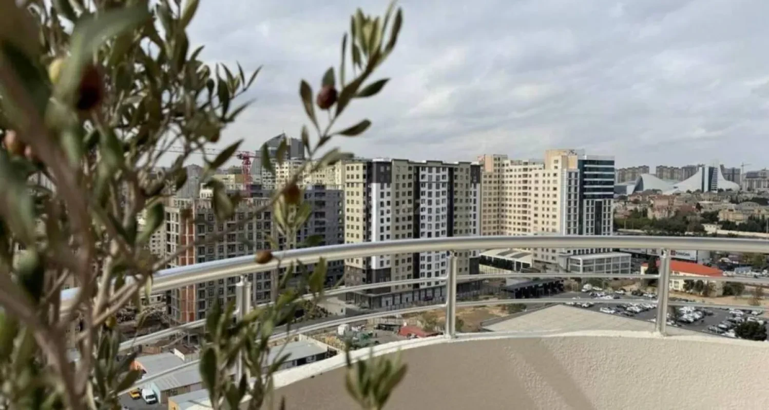 Satılır 2 otaqlı mənzil 61 m²