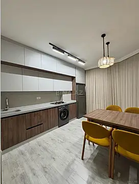 Satılır 3 otaqlı mənzil 95 m²