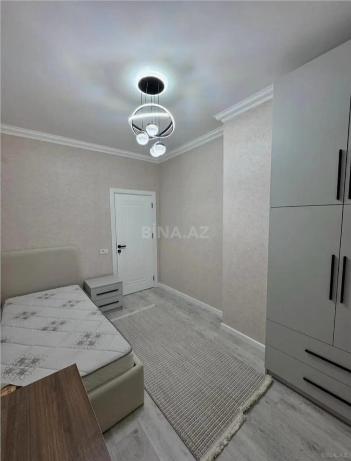 Satılır 3 otaqlı mənzil 95 m²