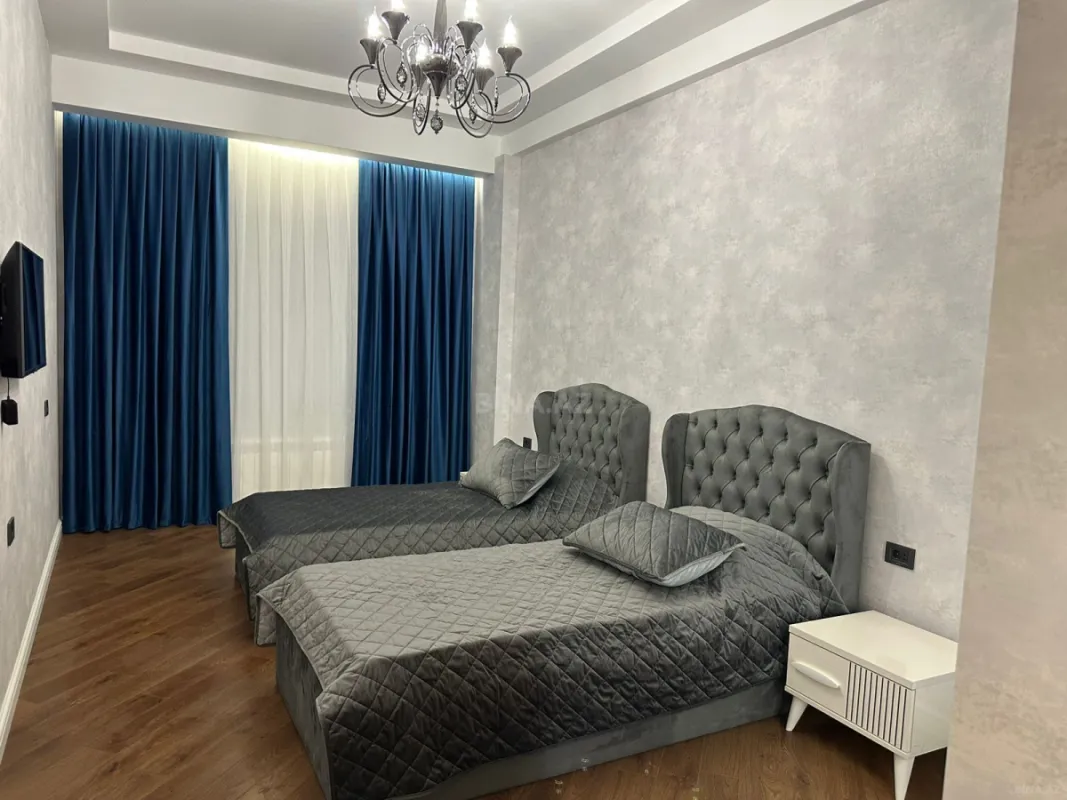 Kirayə verilir 3 otaqlı mənzil 140 m²