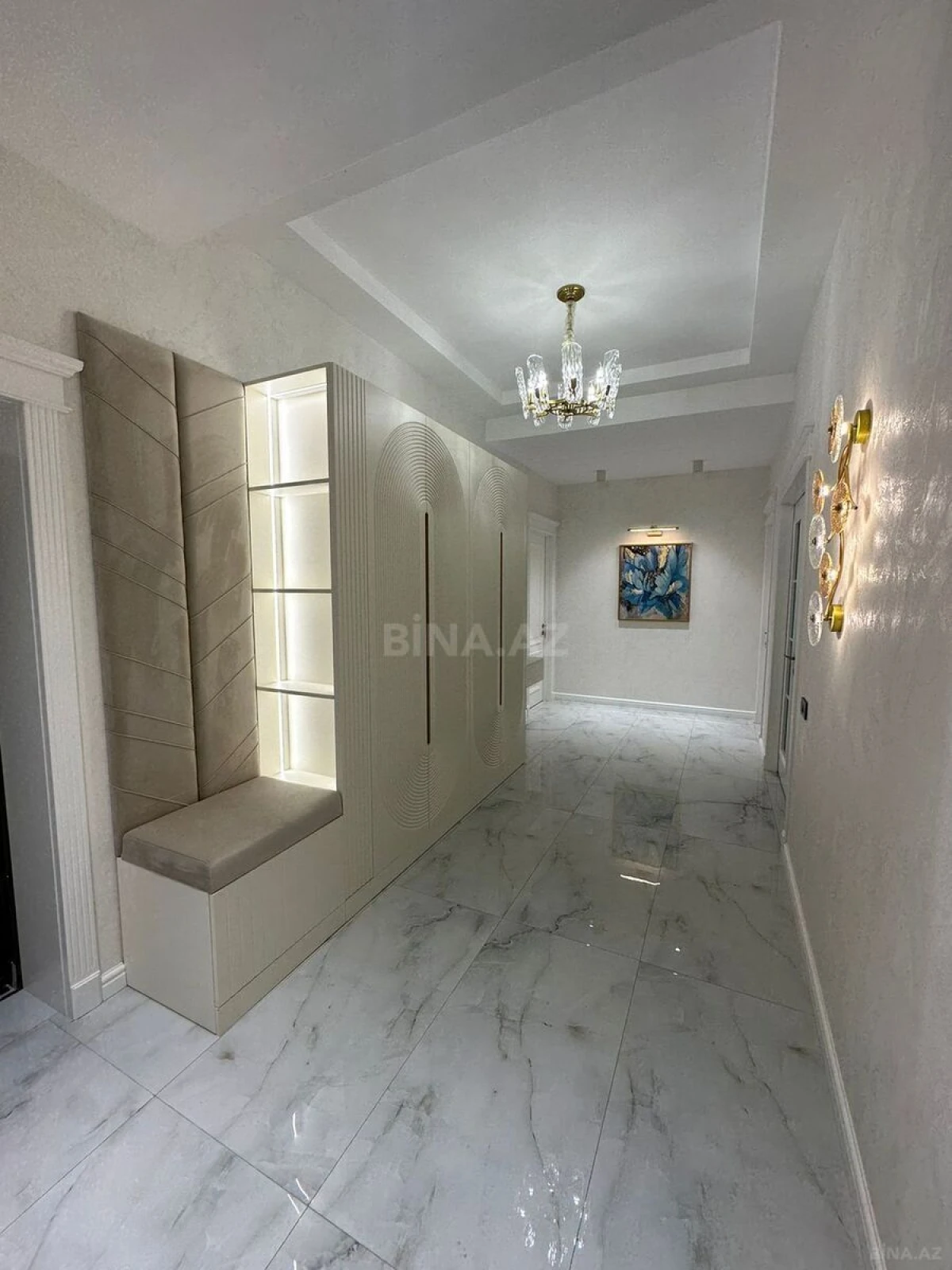 Kirayə verilir 3 otaqlı mənzil 140 m²