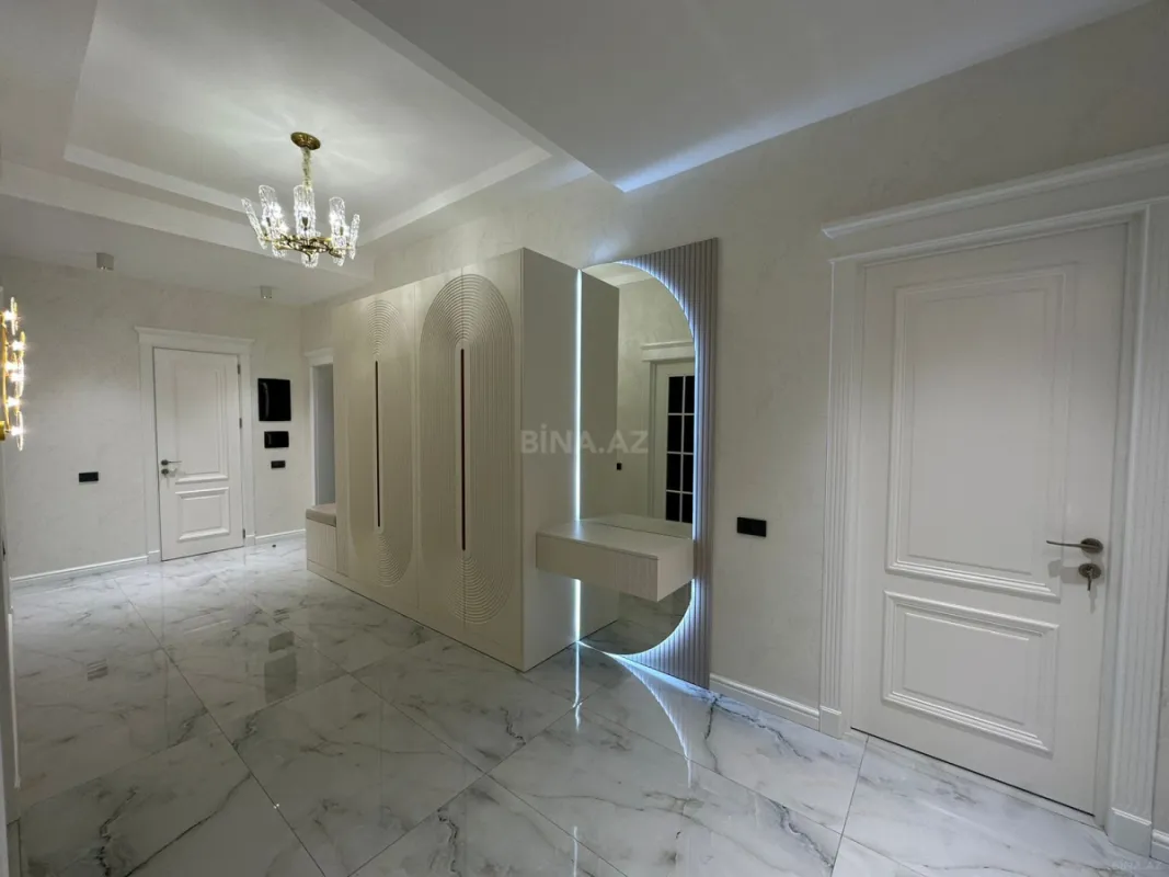 Kirayə verilir 3 otaqlı mənzil 140 m²