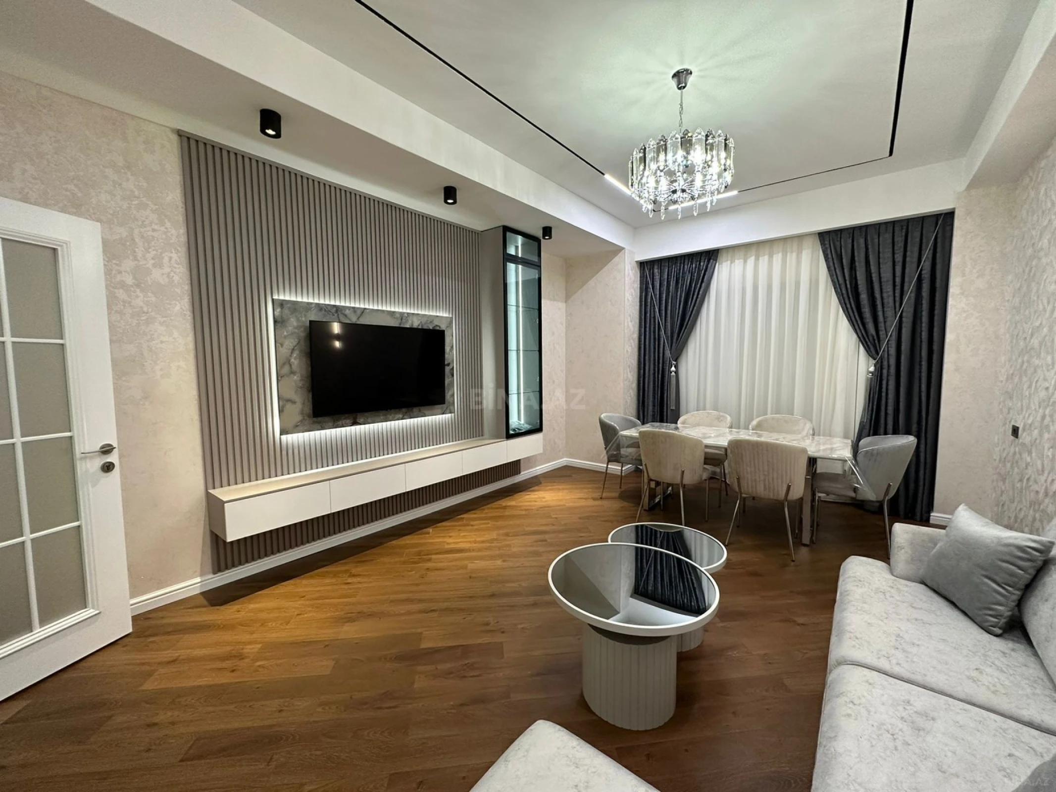 Kirayə verilir 3 otaqlı mənzil 140 m²