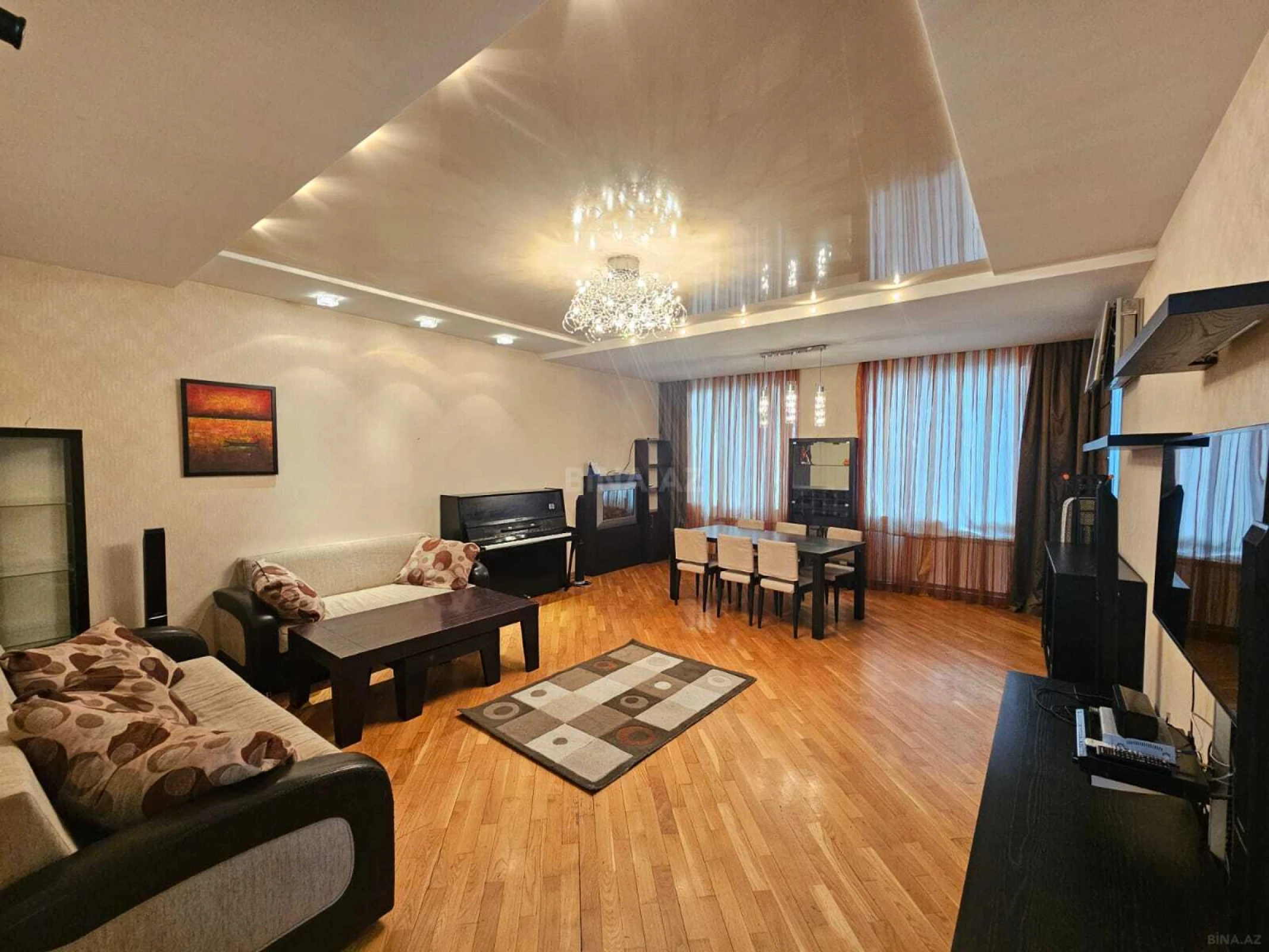 Satılır 2 otaqlı mənzil 110 m²
