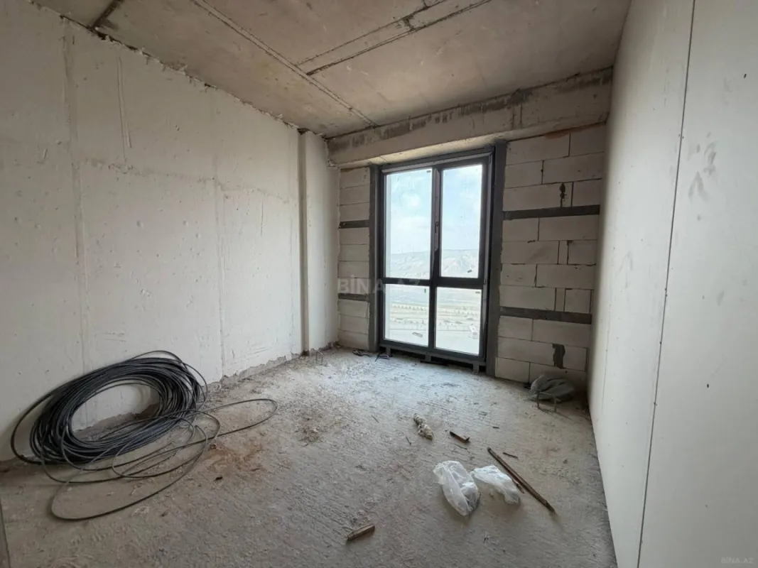 Satılır 2 otaqlı mənzil 65 m²