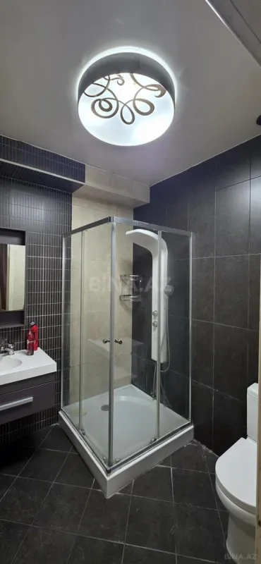 Kirayə verilir 5 otaqlı mənzil 200 m²