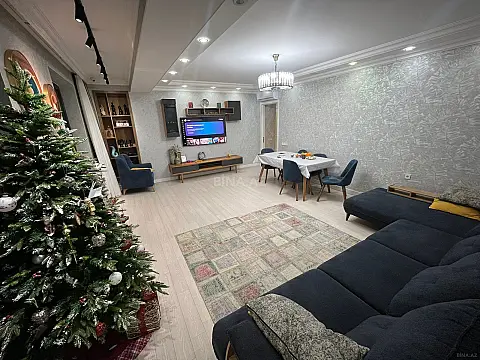 Satılır 4 otaqlı mənzil 146 m²