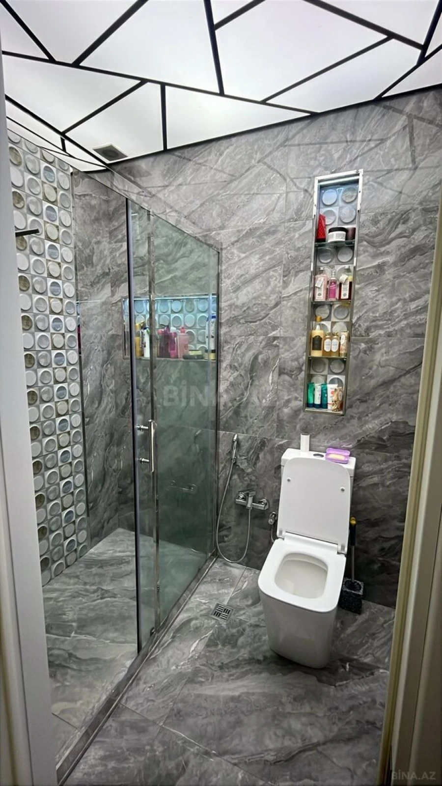 Satılır 4 otaqlı mənzil 146 m²