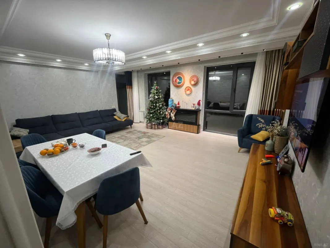 Satılır 4 otaqlı mənzil 146 m²
