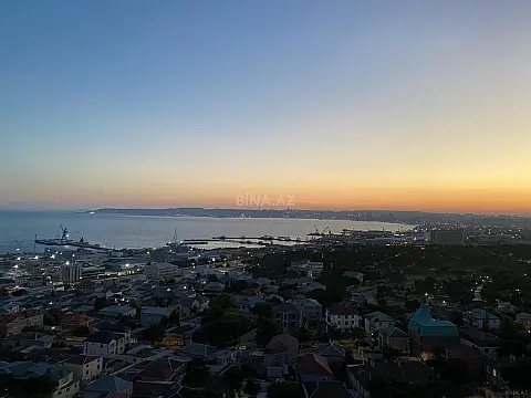 Satılır 4 otaqlı mənzil 146 m²