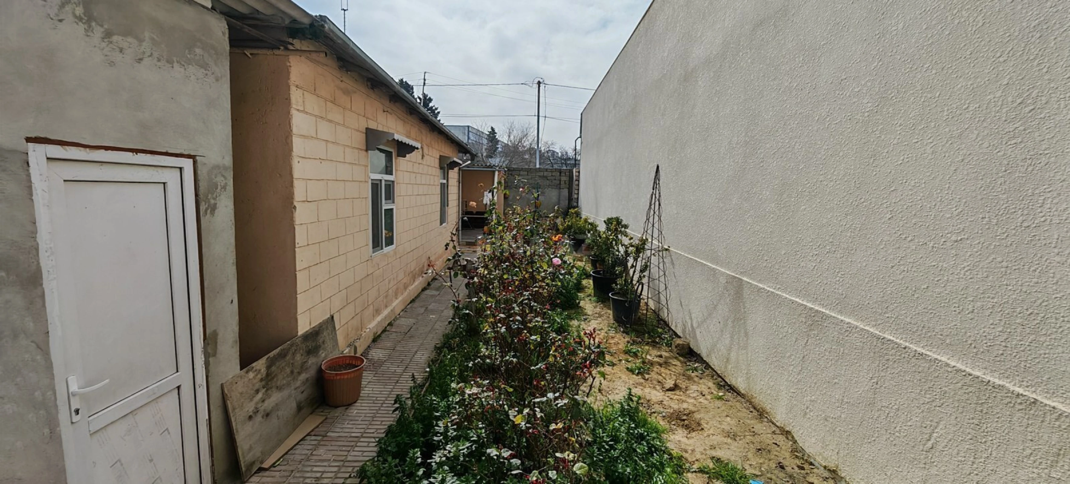 Satılır 4 otaqlı həyət evi 100 m²