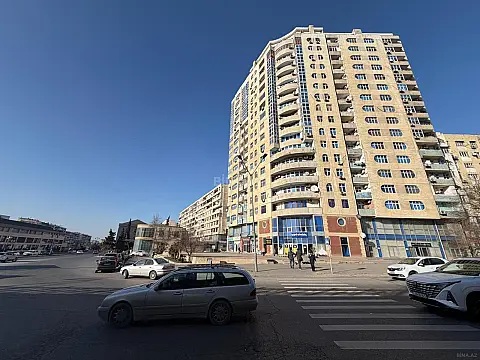 Satılır 4 otaqlı mənzil 202 m² — Bakı 4 otaq 202.00 m²
