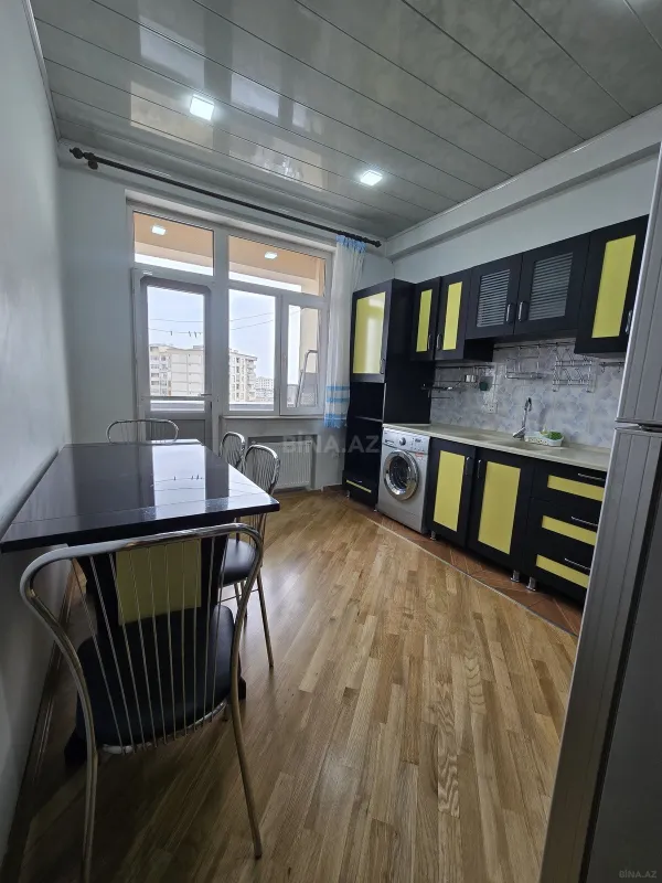Satılır 3 otaqlı mənzil 110 m²