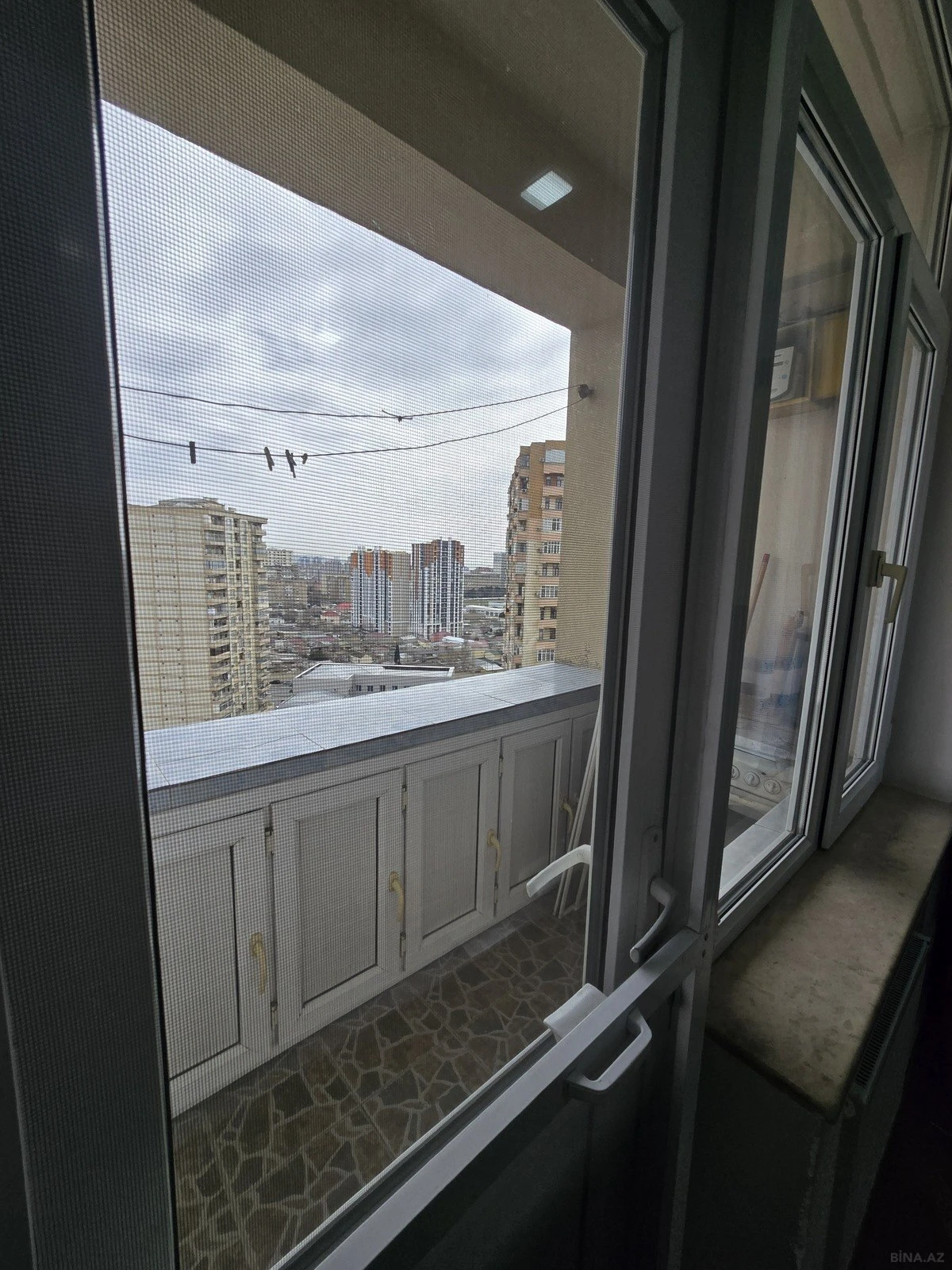 Satılır 3 otaqlı mənzil 110 m²