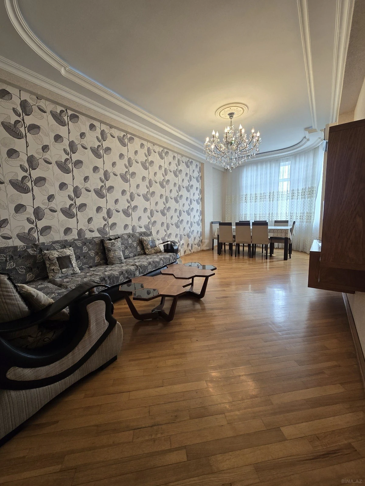 Satılır 3 otaqlı mənzil 110 m²