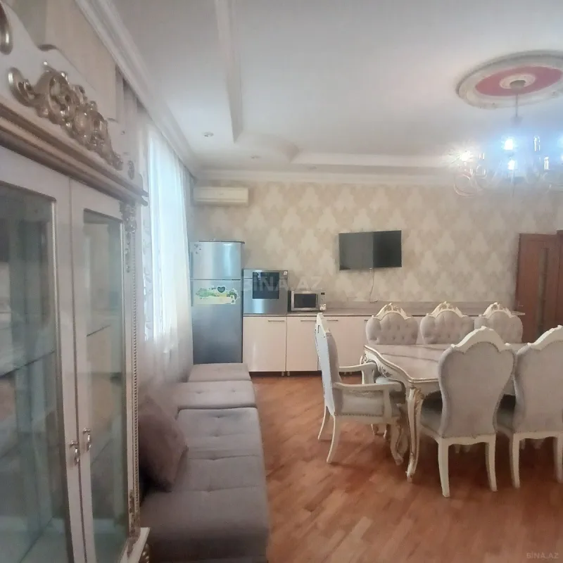 Satılır 3 otaqlı mənzil 110 m²