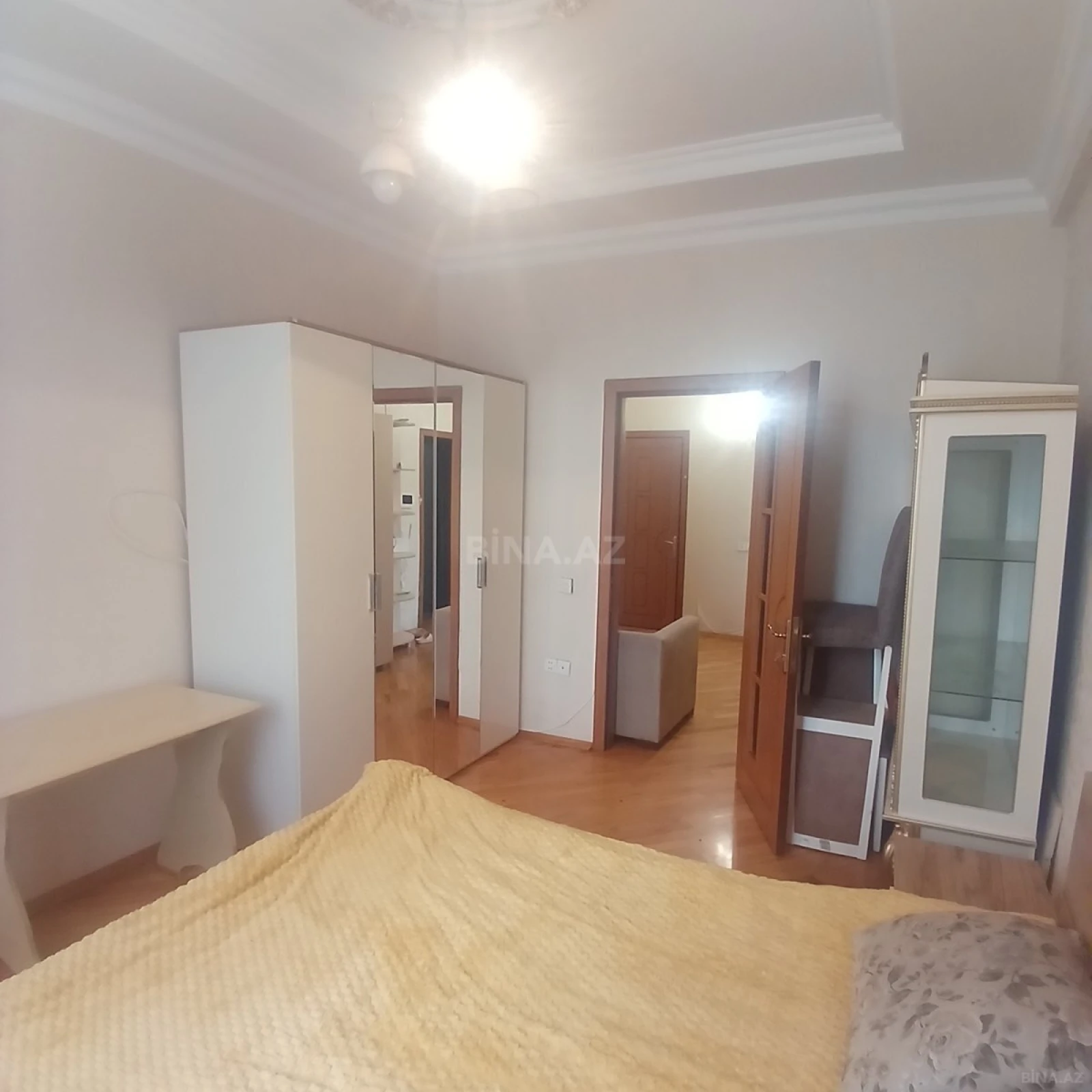 Satılır 3 otaqlı mənzil 110 m²