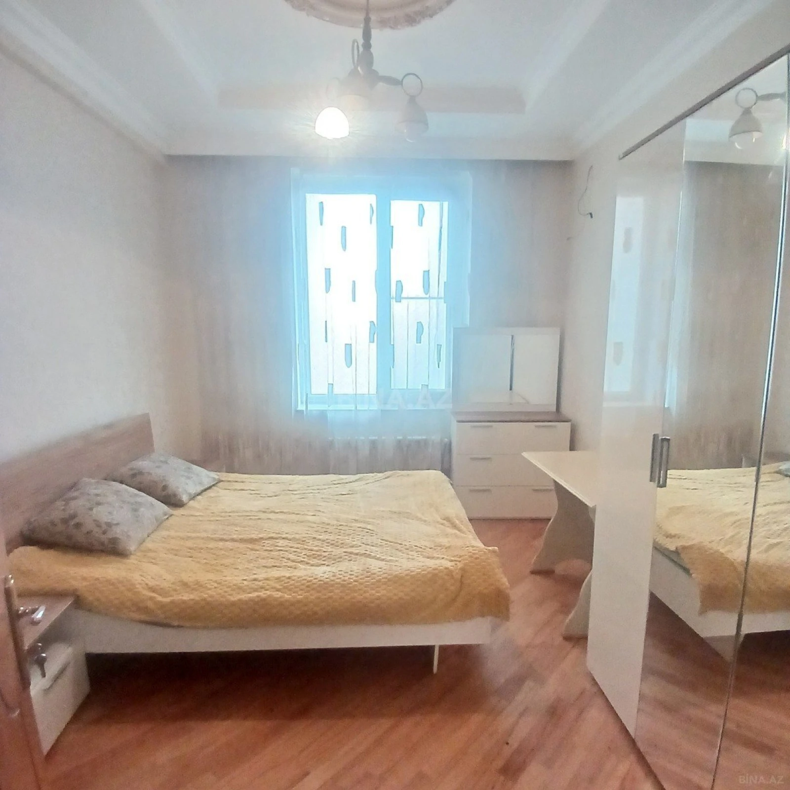 Satılır 3 otaqlı mənzil 110 m²