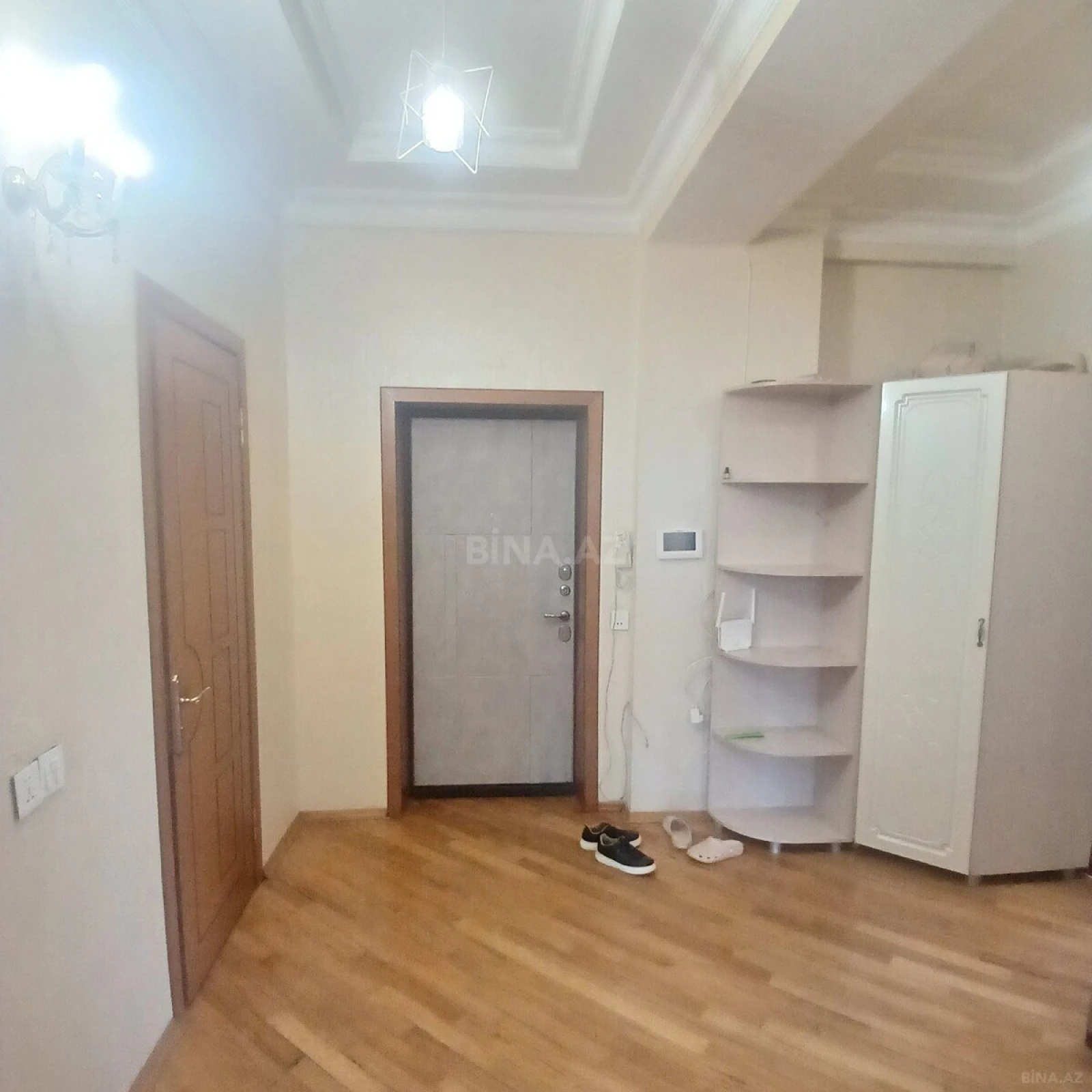 Satılır 3 otaqlı mənzil 110 m²