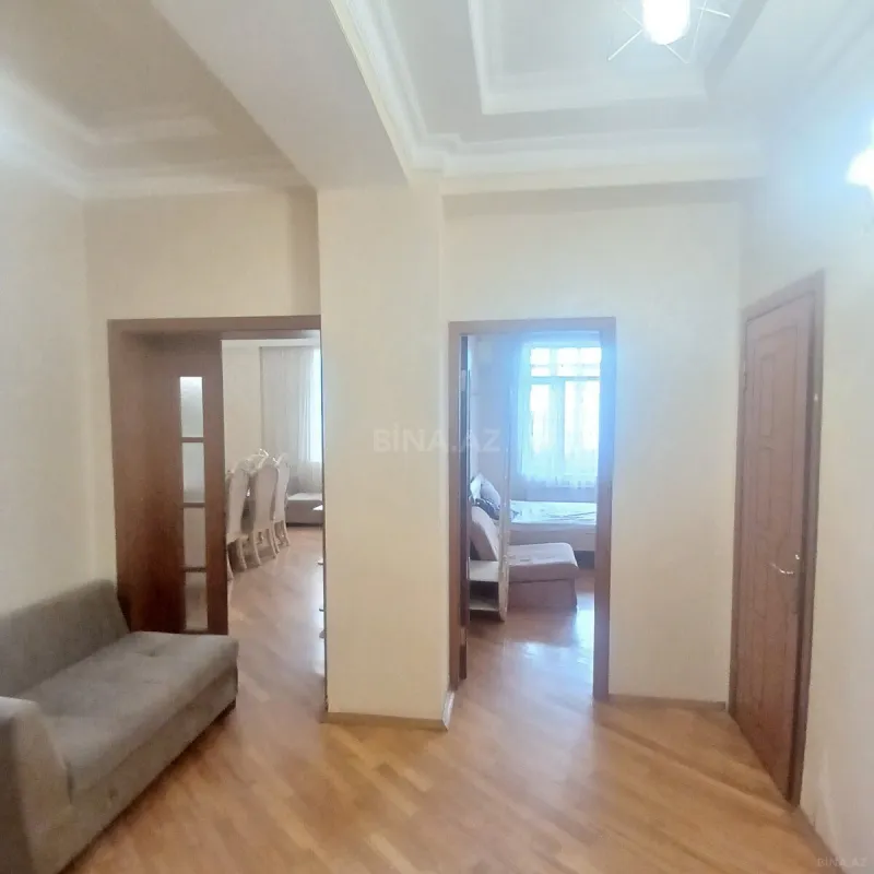Satılır 3 otaqlı mənzil 110 m²