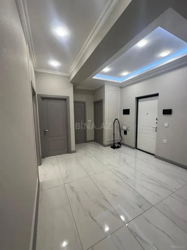 Kirayə verilir 2 otaqlı mənzil 90 m²
