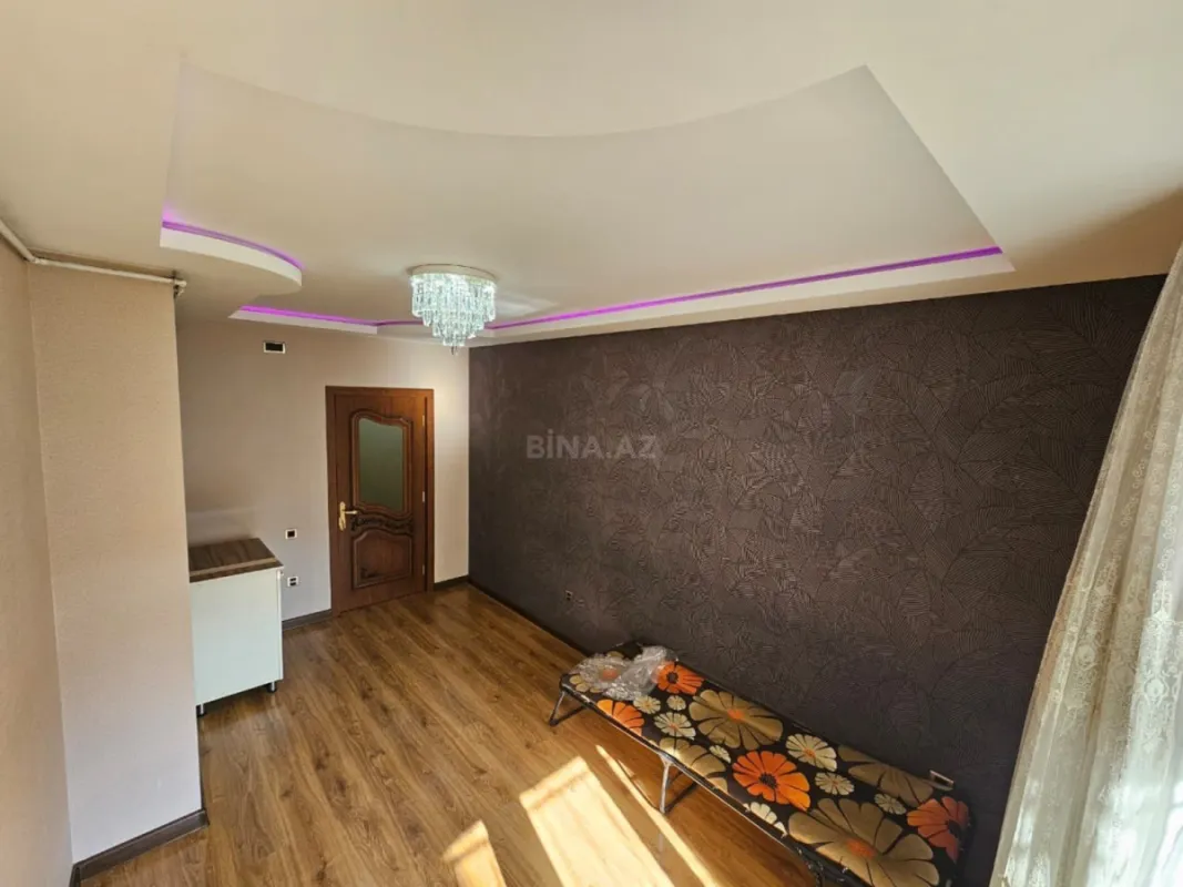 Satılır 3 otaqlı mənzil 110 m²