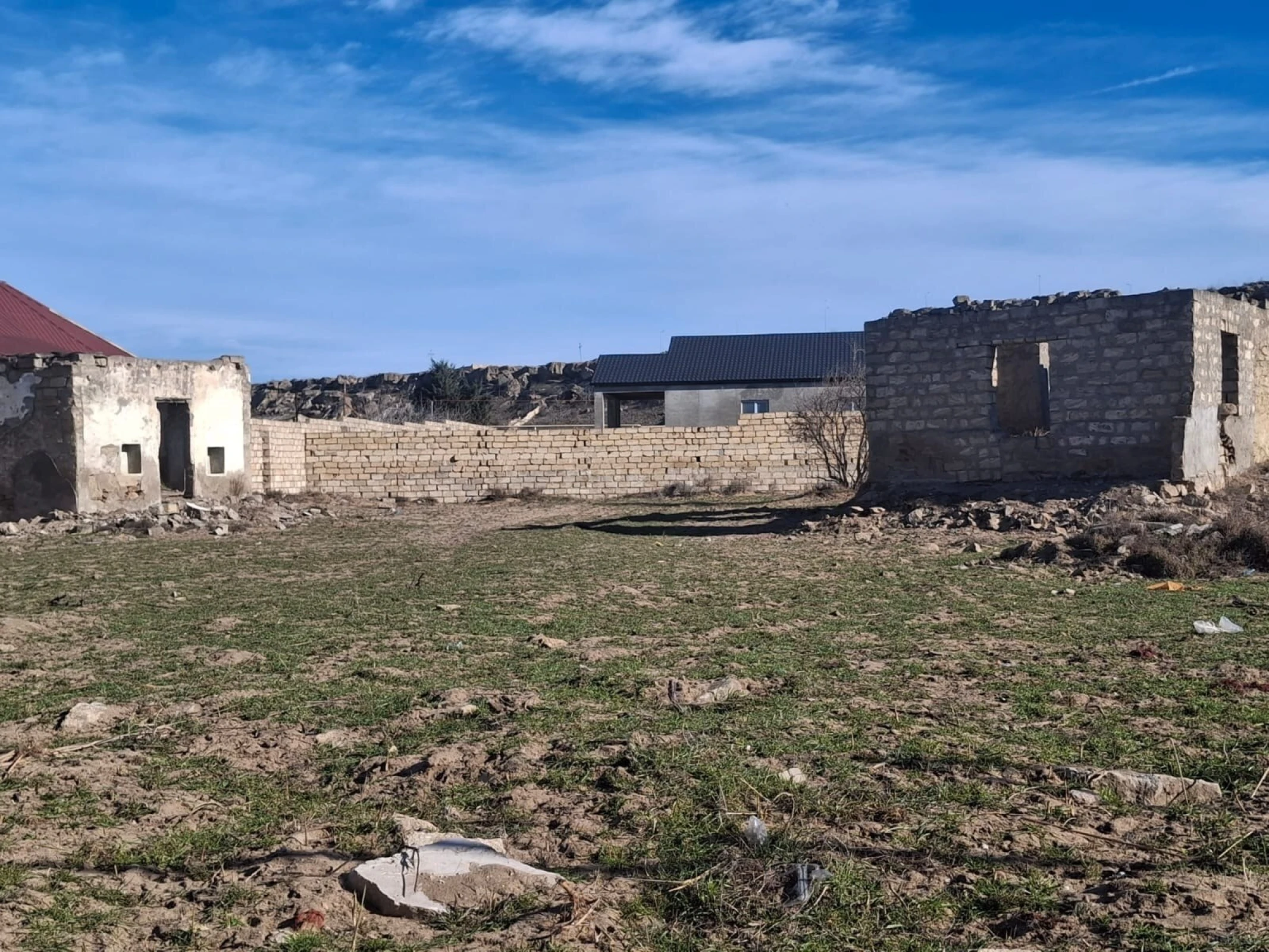 Satılır torpaq sahəsi 12 m²