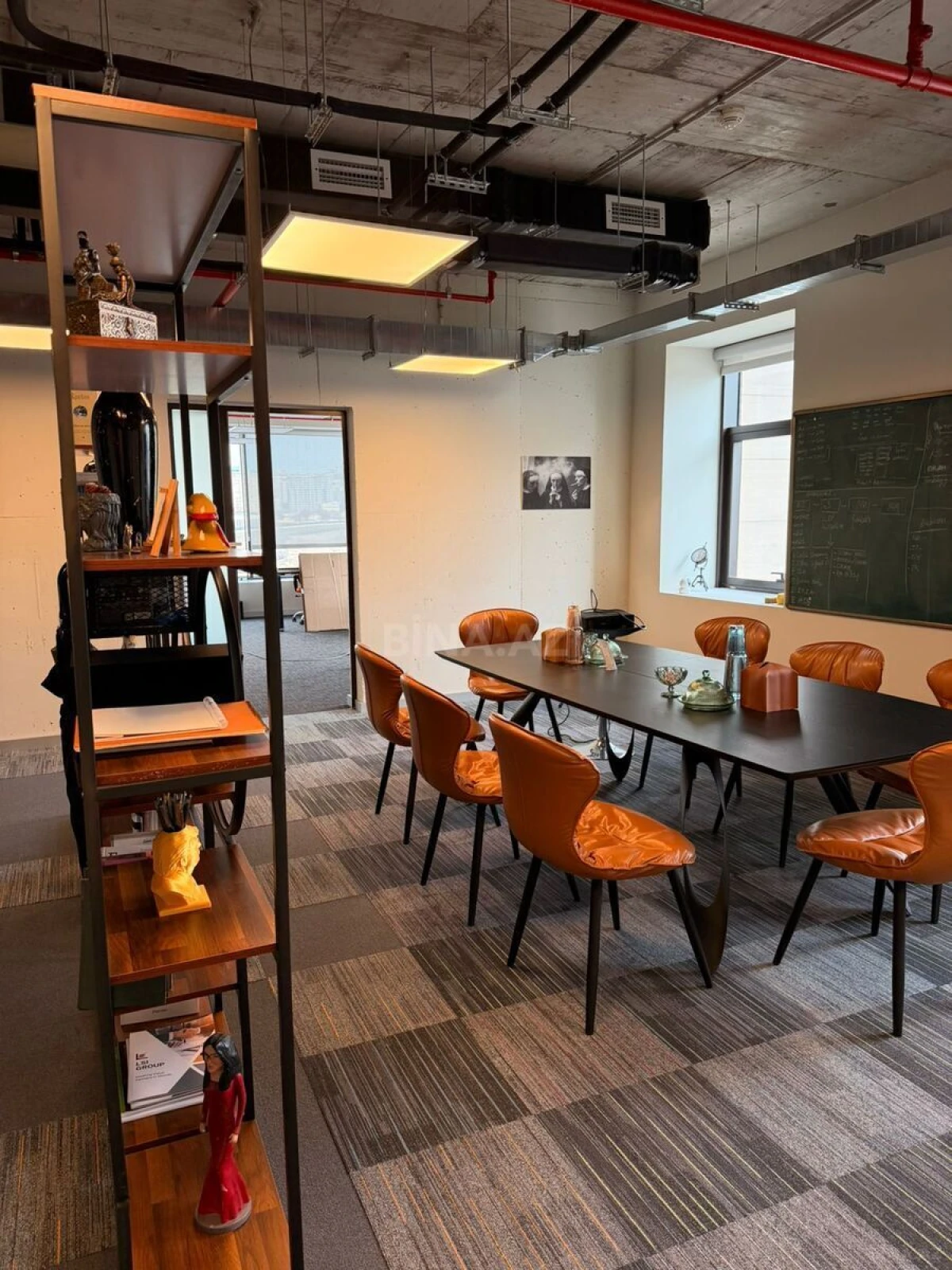 Kirayə verilir 3 otaqlı ofis 105.7 m²