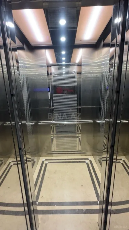 Satılır 3 otaqlı mənzil 130 m²