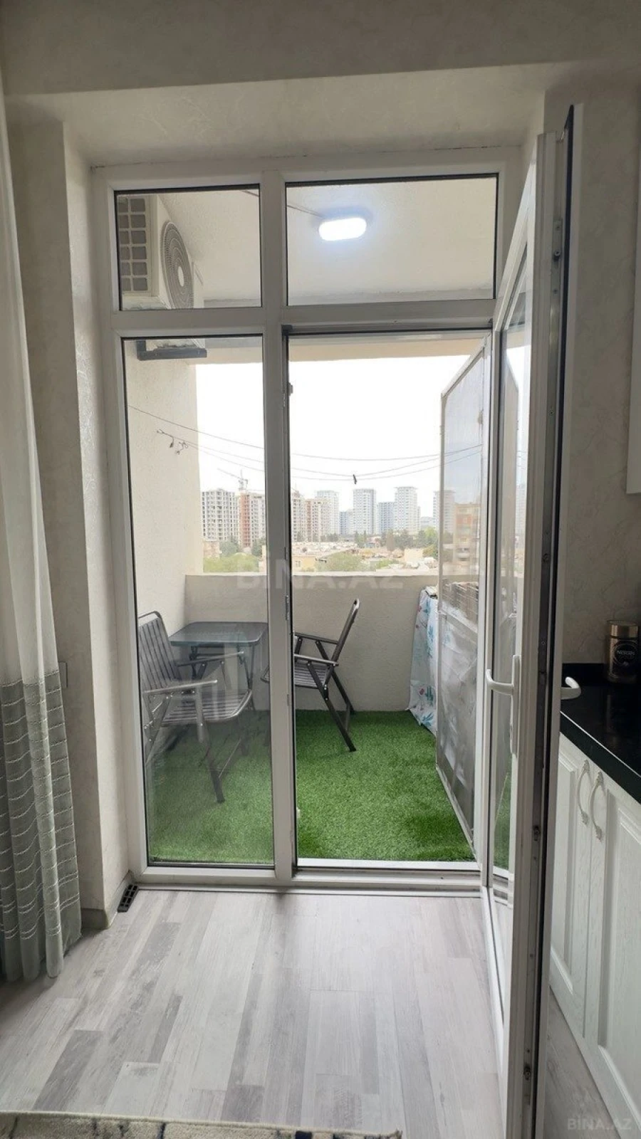 Satılır 3 otaqlı mənzil 130 m²