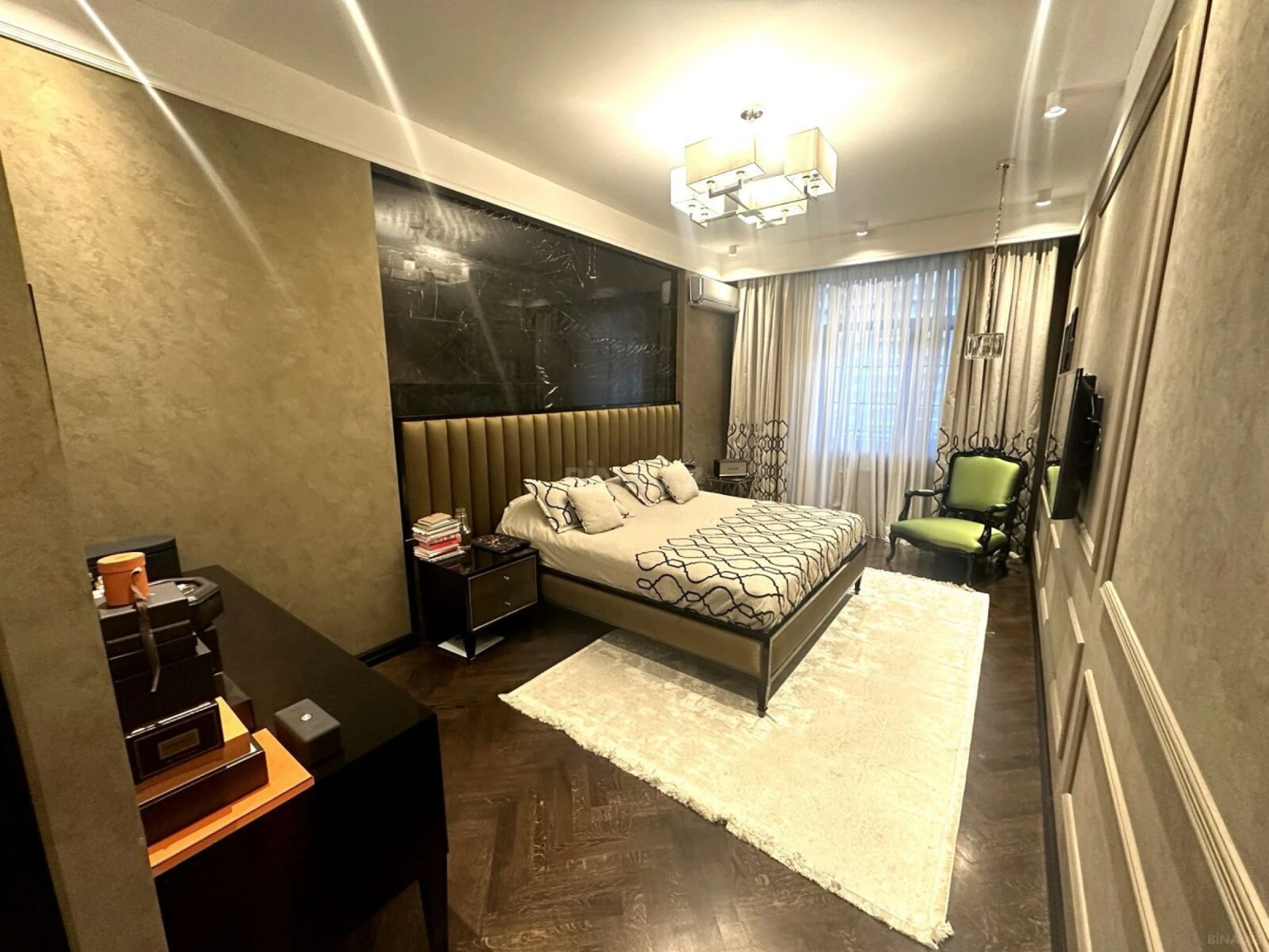 Satılır 3 otaqlı mənzil 120 m²