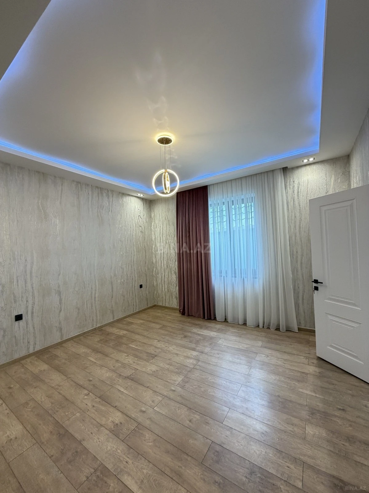 Satılır 4 otaqlı həyət evi 170 m²